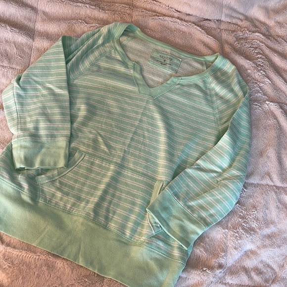 💕 Preloved Woman’s Medium Top Bundle💕 - Picture 12 of 15